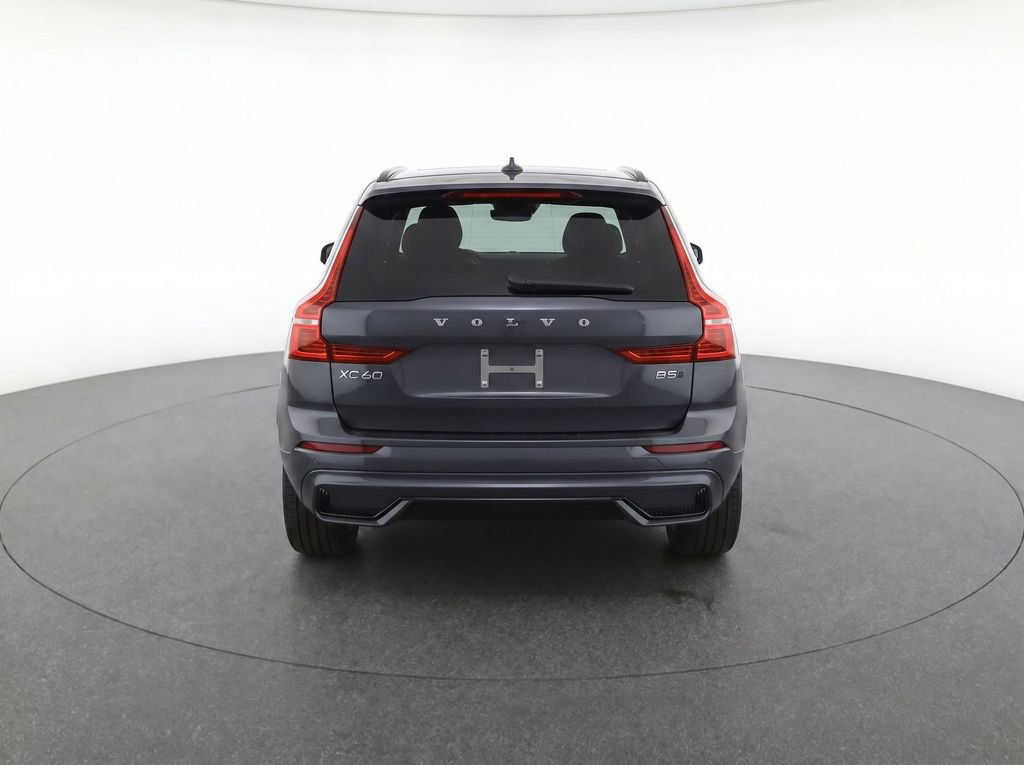 Used 2022 Volvo XC60 B5 R-Design AWD/4WD image 7