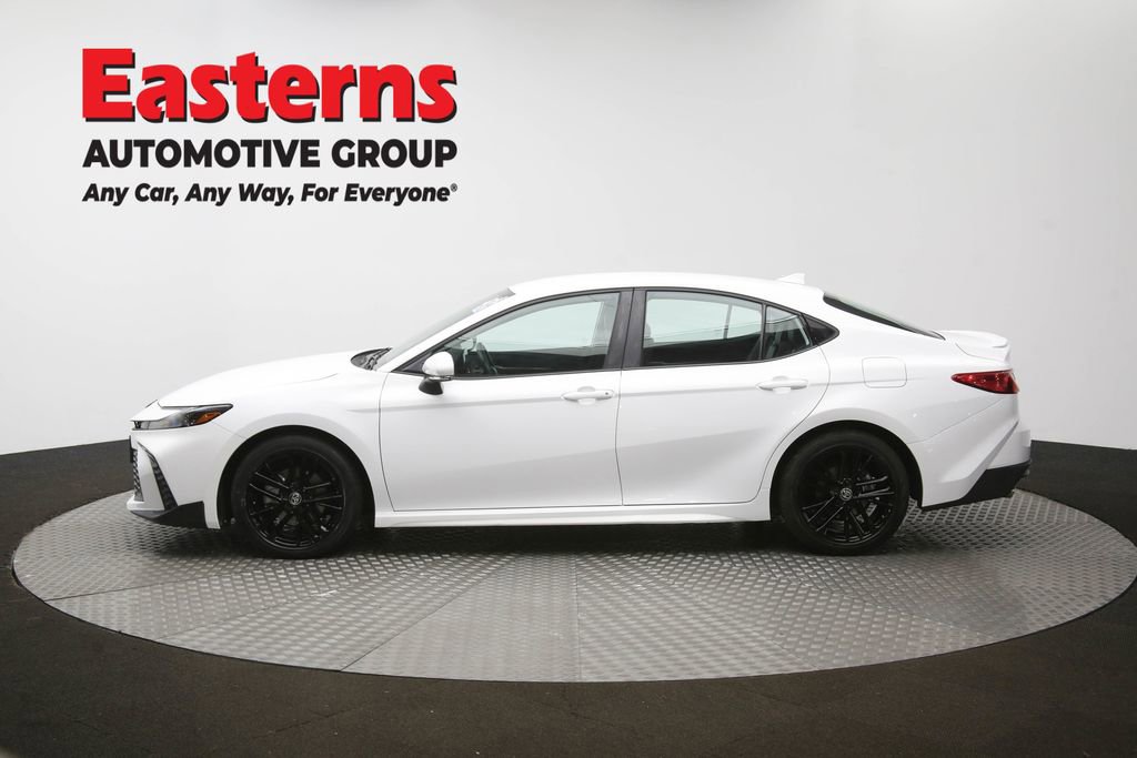 Used 2025 Toyota Camry SE w/ Convenience Package FWD image 59