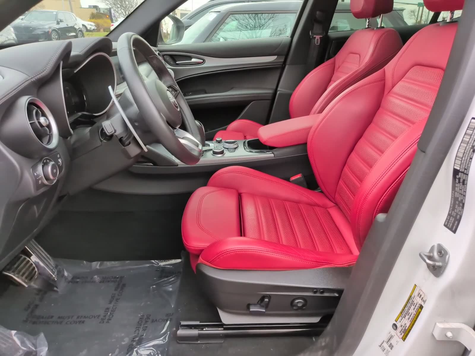 Used 2024 Alfa Romeo Stelvio Veloce image 21