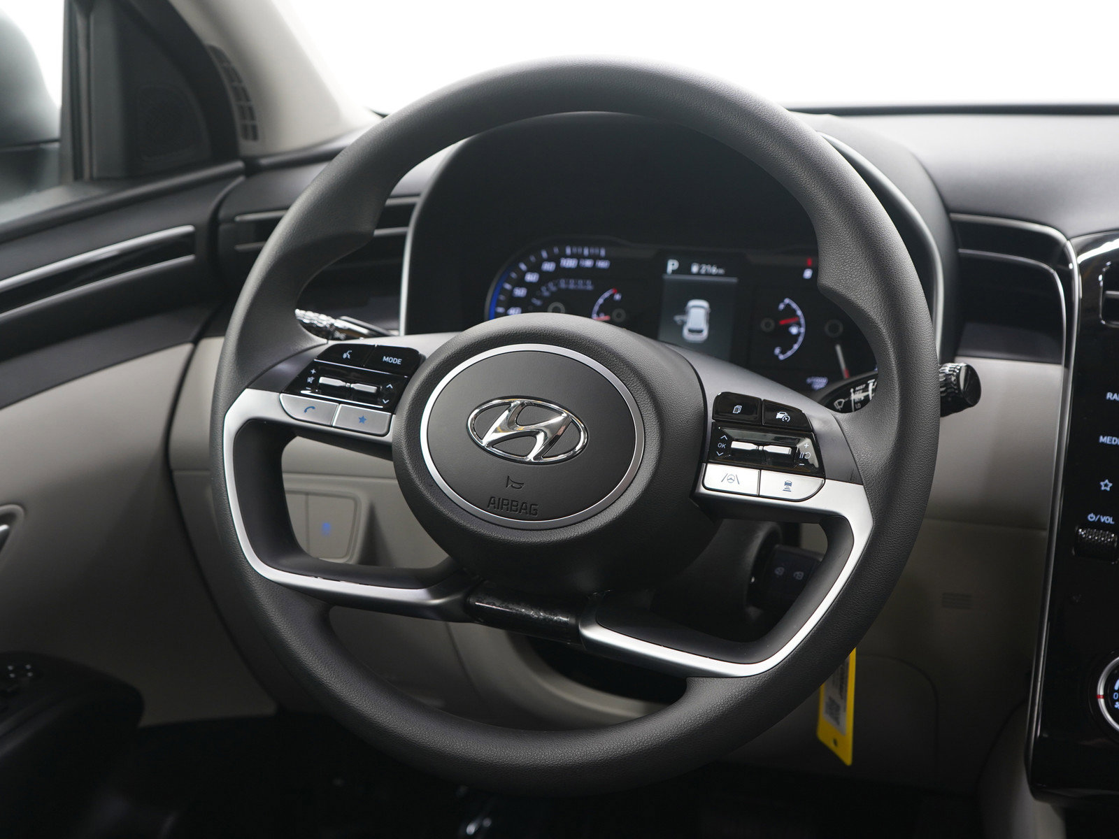 Used 2024 Hyundai Tucson SE AWD/4WD image 16