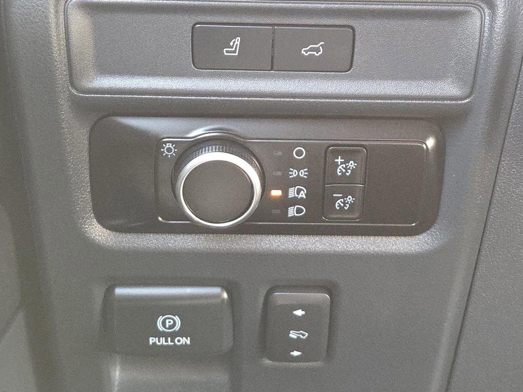 Used 2023 Ford Expedition Max XLT image 29