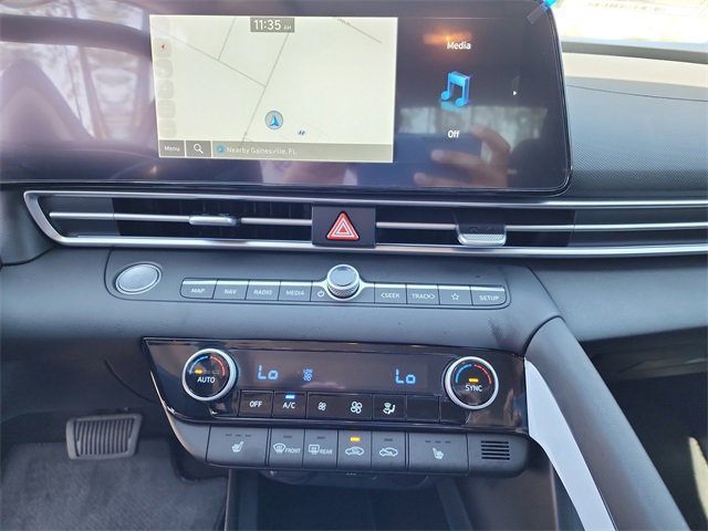 New 2025 Hyundai Elantra SEL image 17