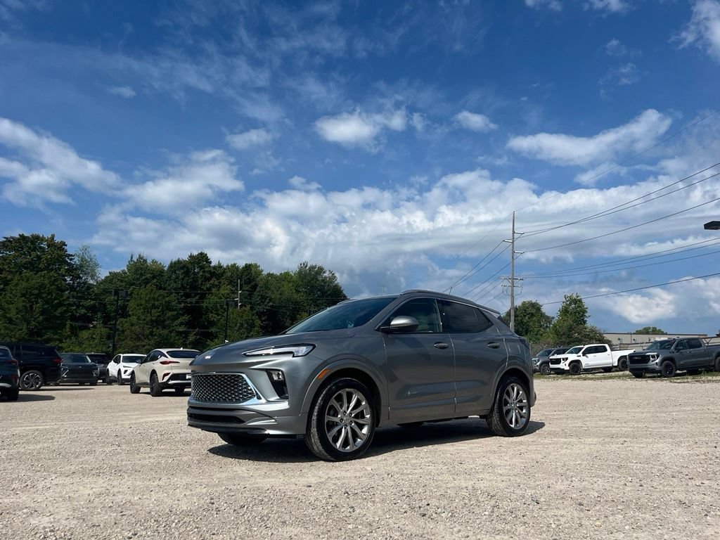 Used 2024 Buick Encore GX Avenir w/ Avenir Convenience Package AWD/4WD image 2