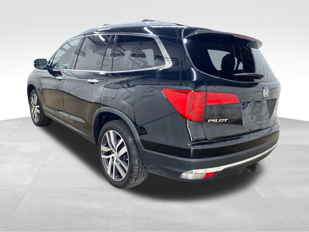 Used 2017 Honda Pilot Touring video 2
