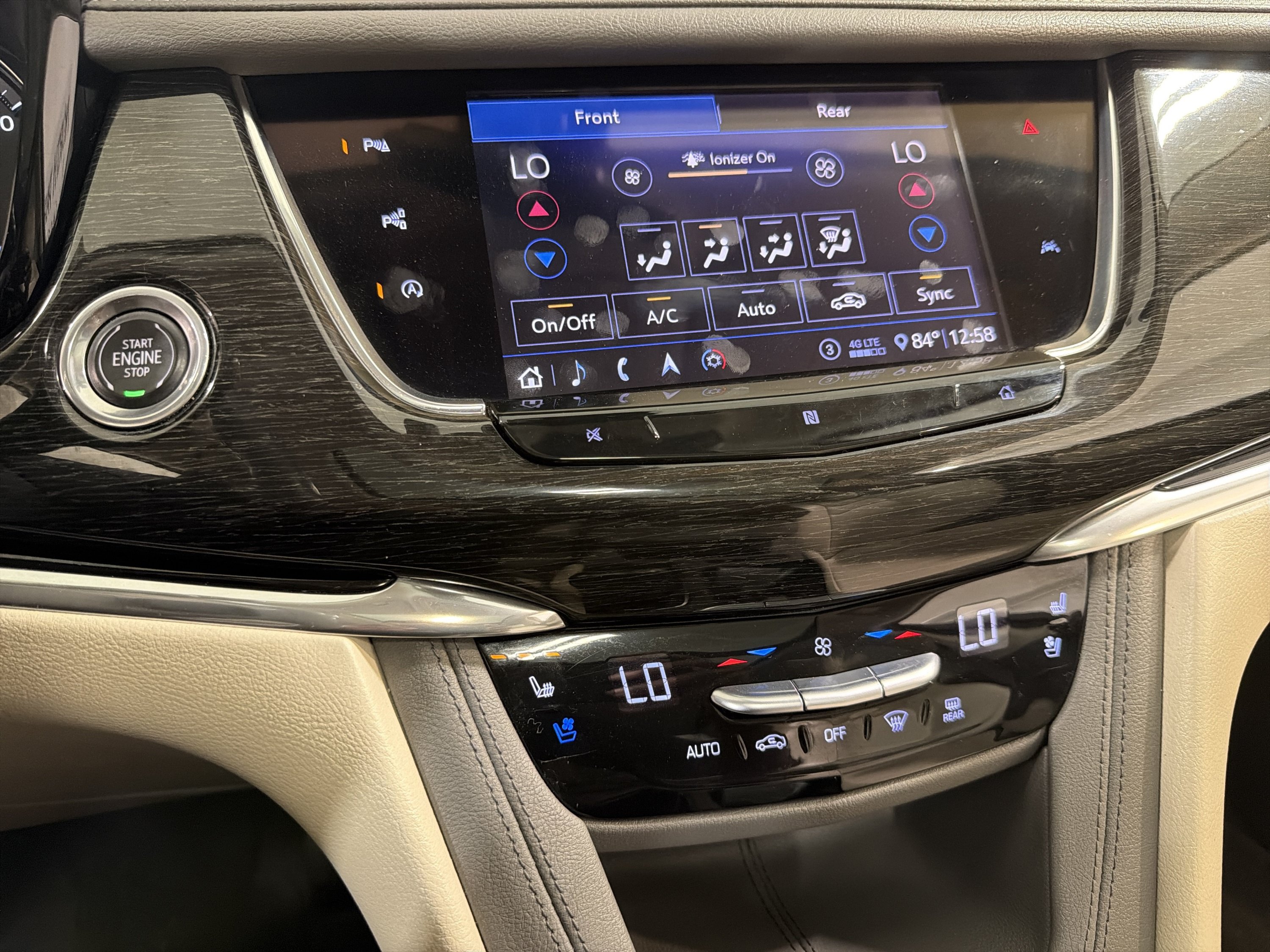 Used 2020 Cadillac XT6 Premium Luxury FWD image 19