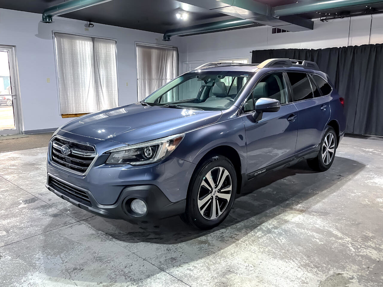 Used 2018 Subaru Outback 2.5i Limited image 4