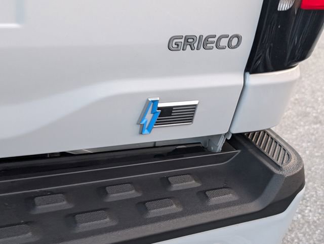 Used 2025 Ford F150 Lightning Flash image 13