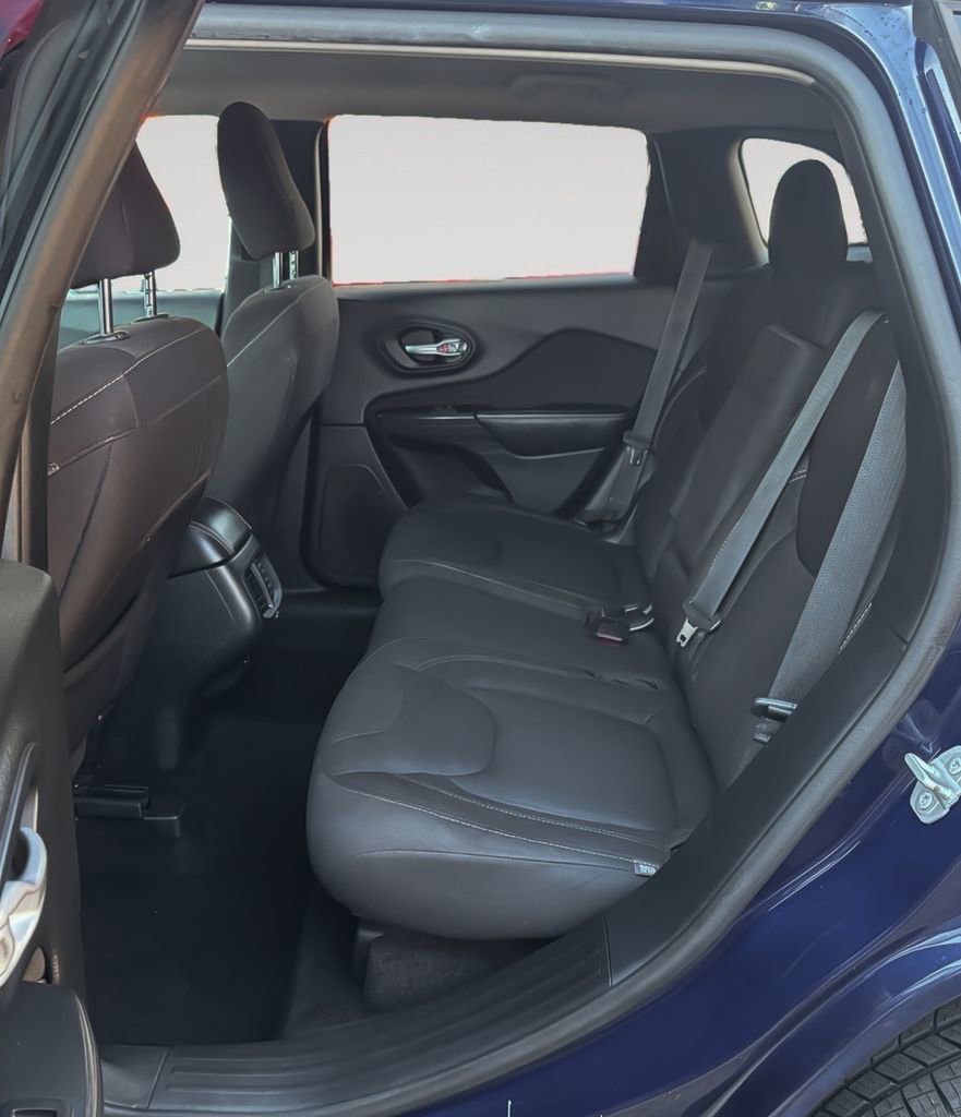 Used 2016 Jeep Cherokee Latitude w/ Safety/Convenience Group image 13