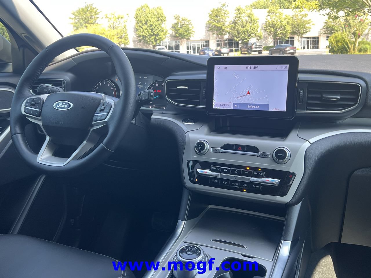 Used 2022 Ford Explorer XLT w/ Equipment Group 202A AWD/4WD image 6