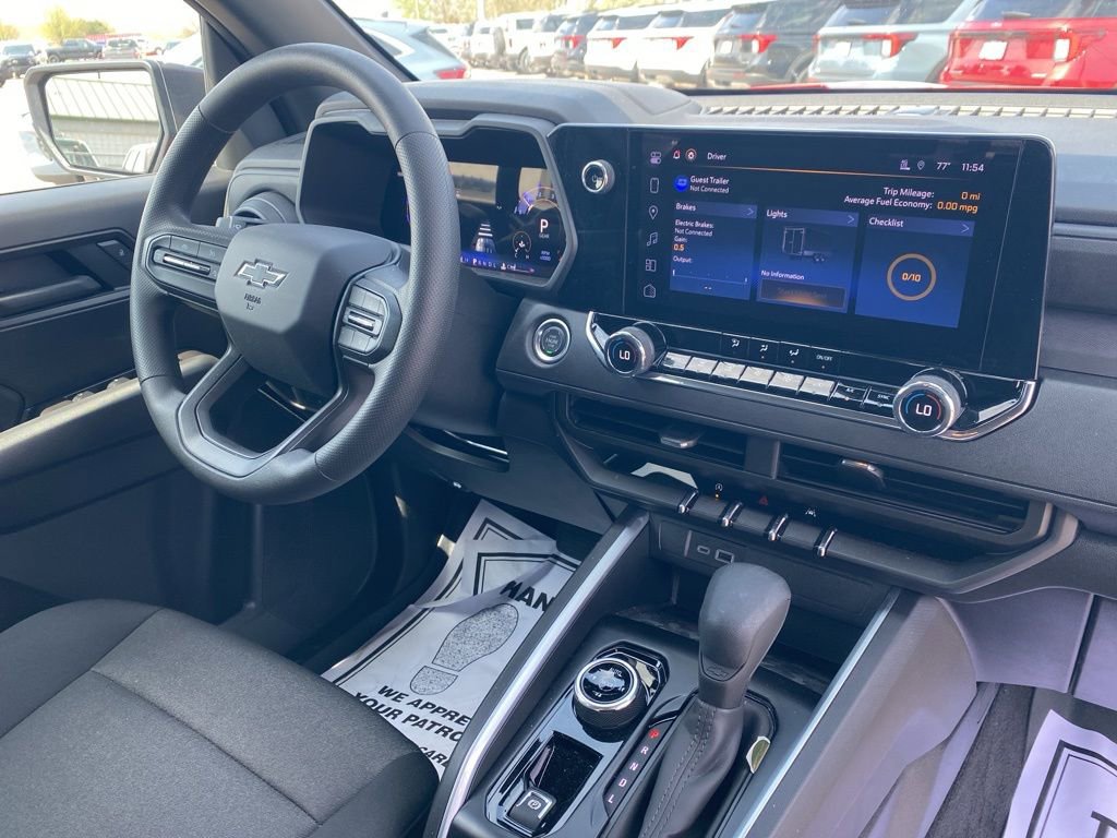 Used 2025 Chevrolet Colorado Trail Boss image 9