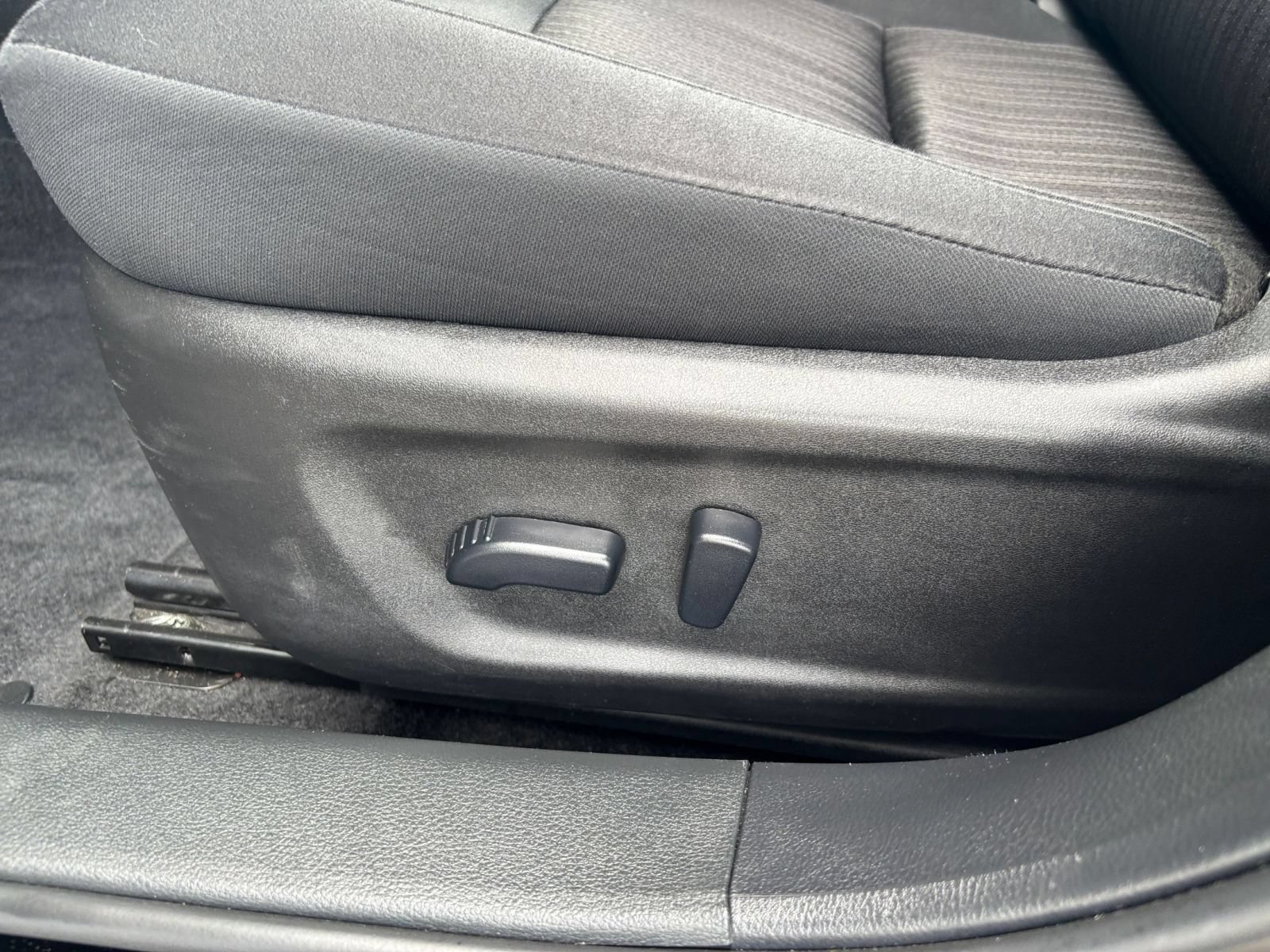 Used 2025 Nissan Altima 2.5 SV FWD image 22