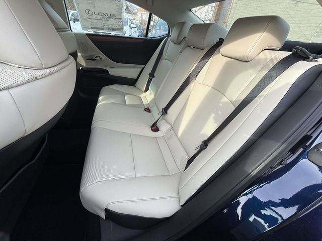 New 2025 Lexus ES 350 w/ Premium Package image 13
