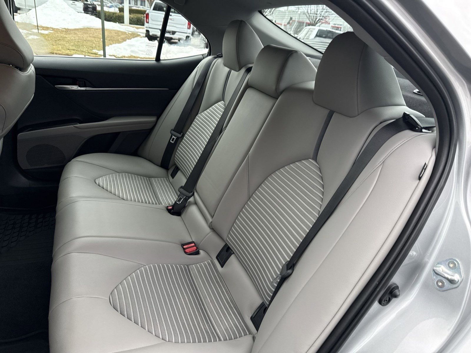 Used 2024 Toyota Camry SE image 23