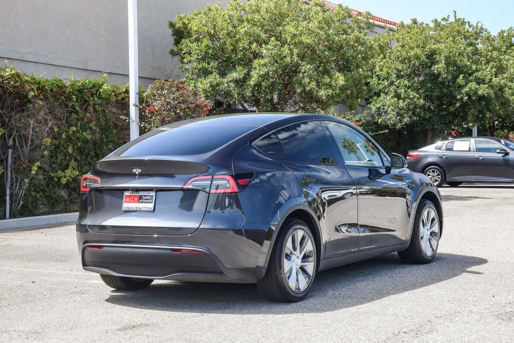 Used 2024 Tesla Model Y 2WD image 10