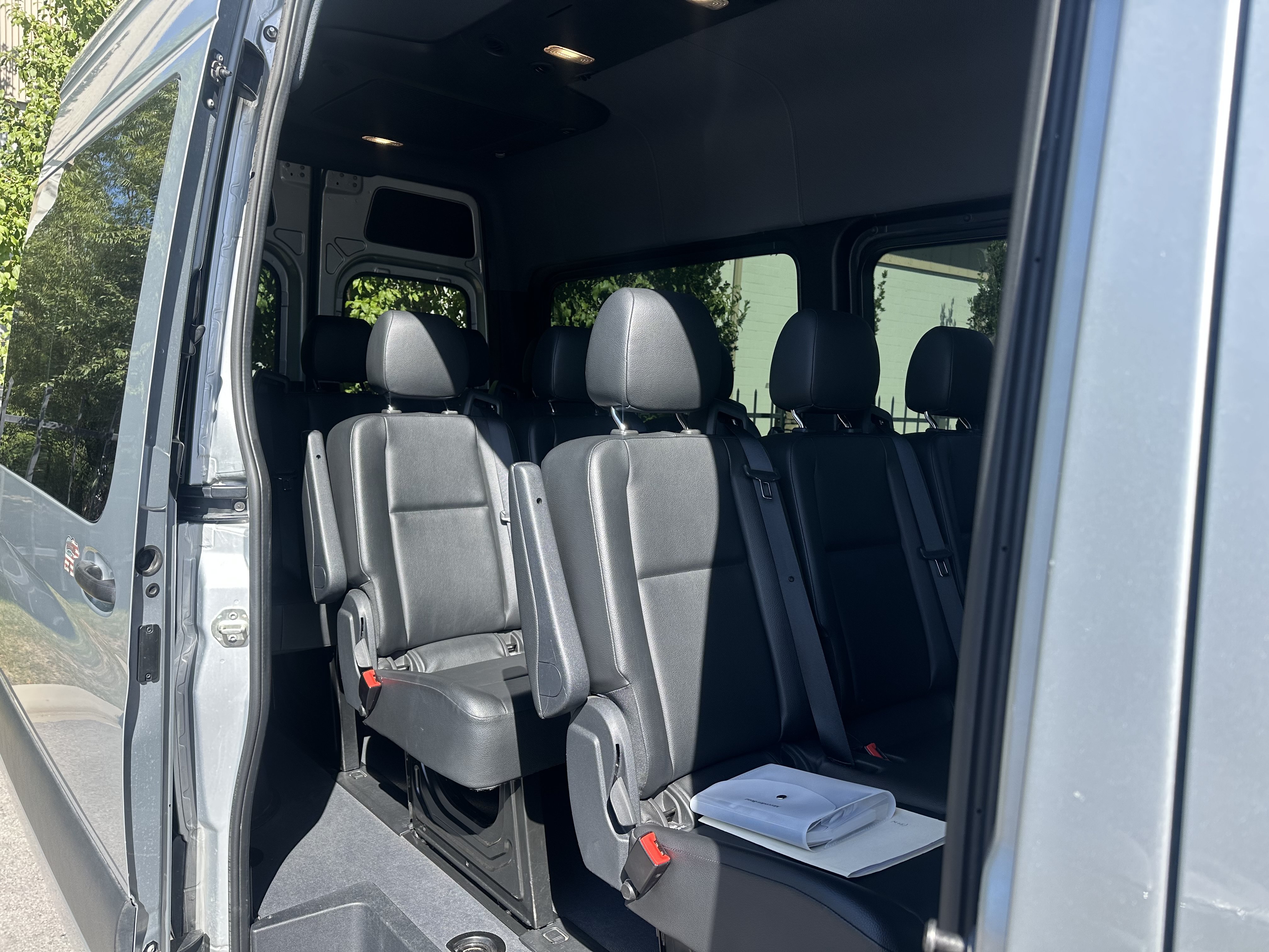 Used 2022 Mercedes-Benz Sprinter 2500 image 7