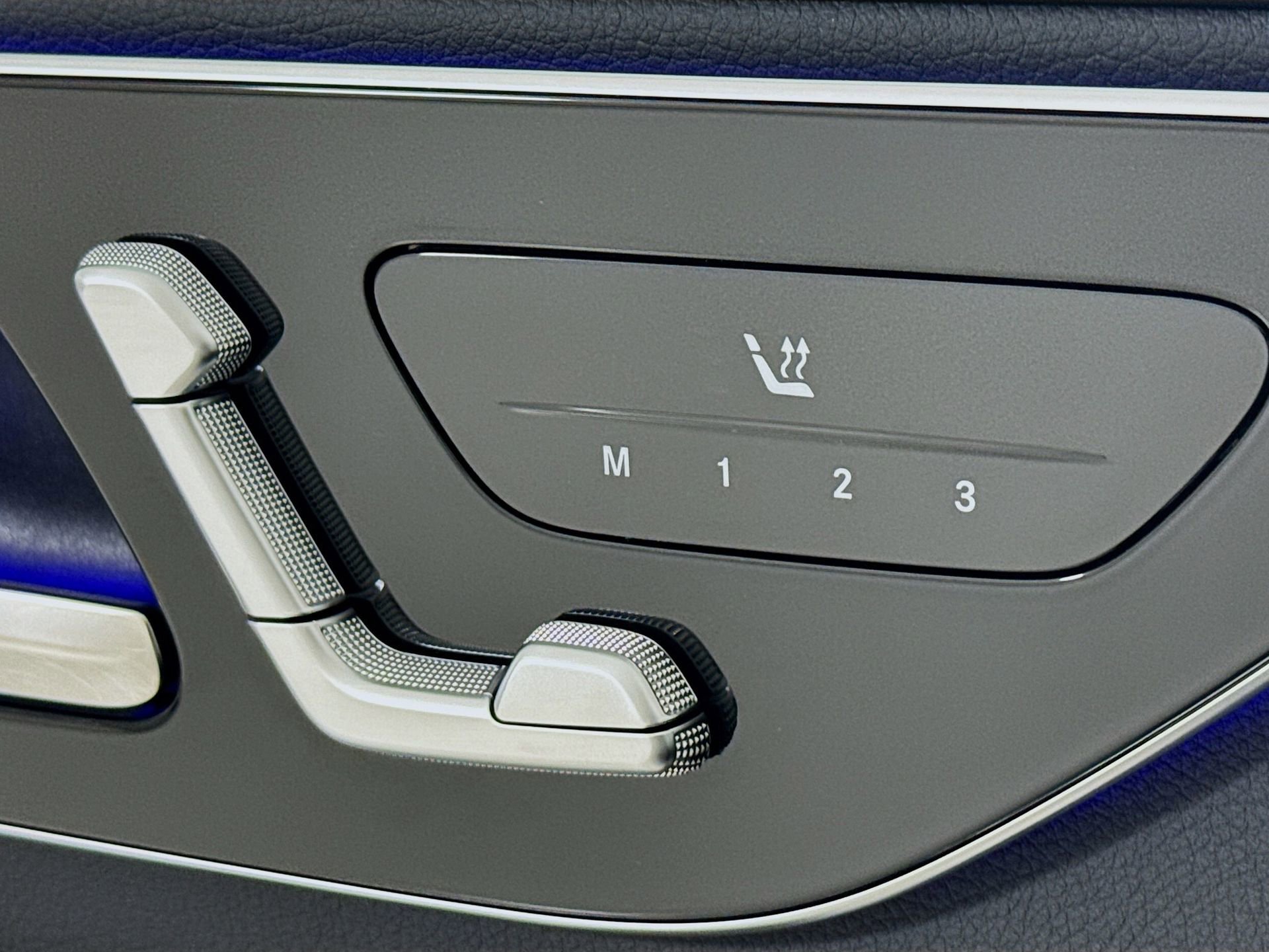 Used 2025 Mercedes-Benz GLC 300 image 22