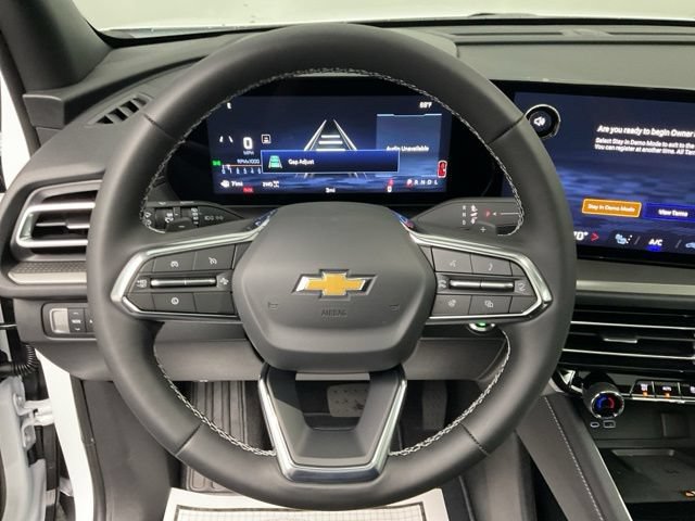New 2026 Chevrolet Traverse LT w/ Sun and Wheel Package AWD/4WD image 14