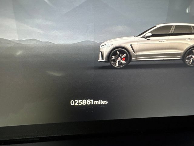 Used 2024 Jaguar F-PACE SVR AWD/4WD image 8