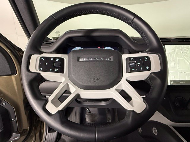 Used 2026 Land Rover Defender 110 X-Dynamic SE AWD/4WD image 29