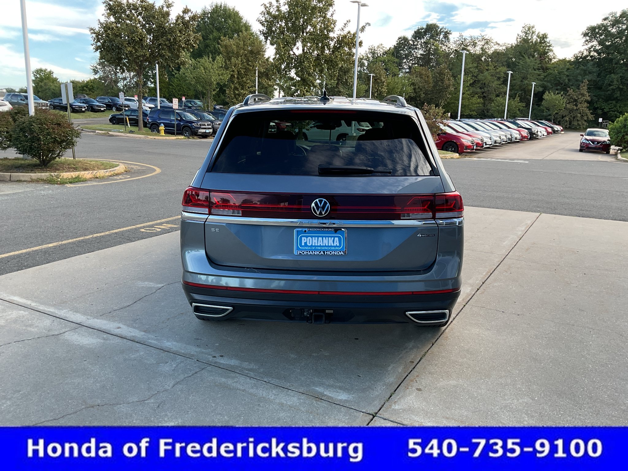 Used 2025 Volkswagen Atlas SE AWD/4WD image 5