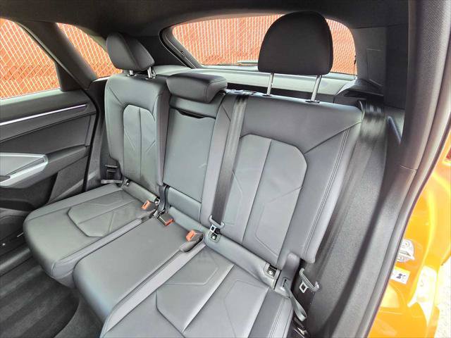 Certified 2025 Audi Q3 2.0T Premium Plus w/ Premium Plus Package AWD/4WD image 17