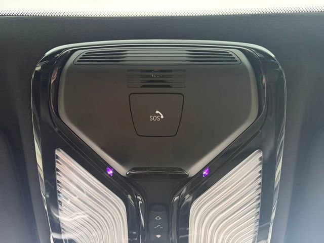 Used 2022 BMW M550i xDrive w/ Executive Package image 26