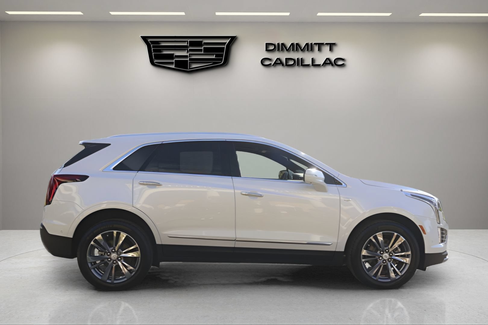 New 2026 Cadillac XT5 Premium Luxury AWD/4WD image 6