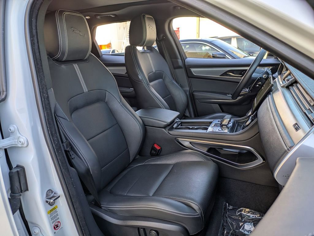 Used 2024 Jaguar F-PACE R-Dynamic S image 28