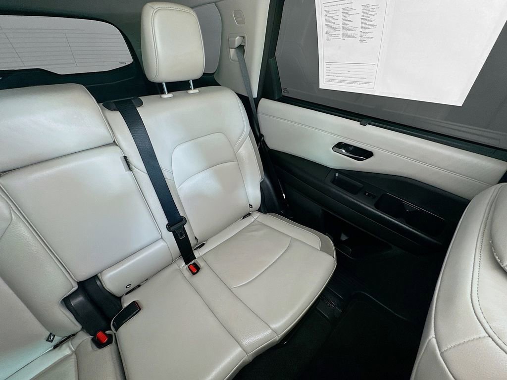 Used 2022 Nissan Pathfinder SL image 14