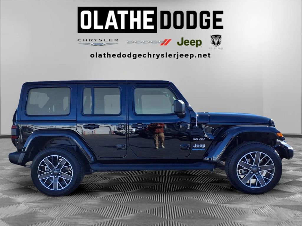 Certified 2023 Jeep Wrangler Unlimited Sahara w/ Cold Weather Group image 29