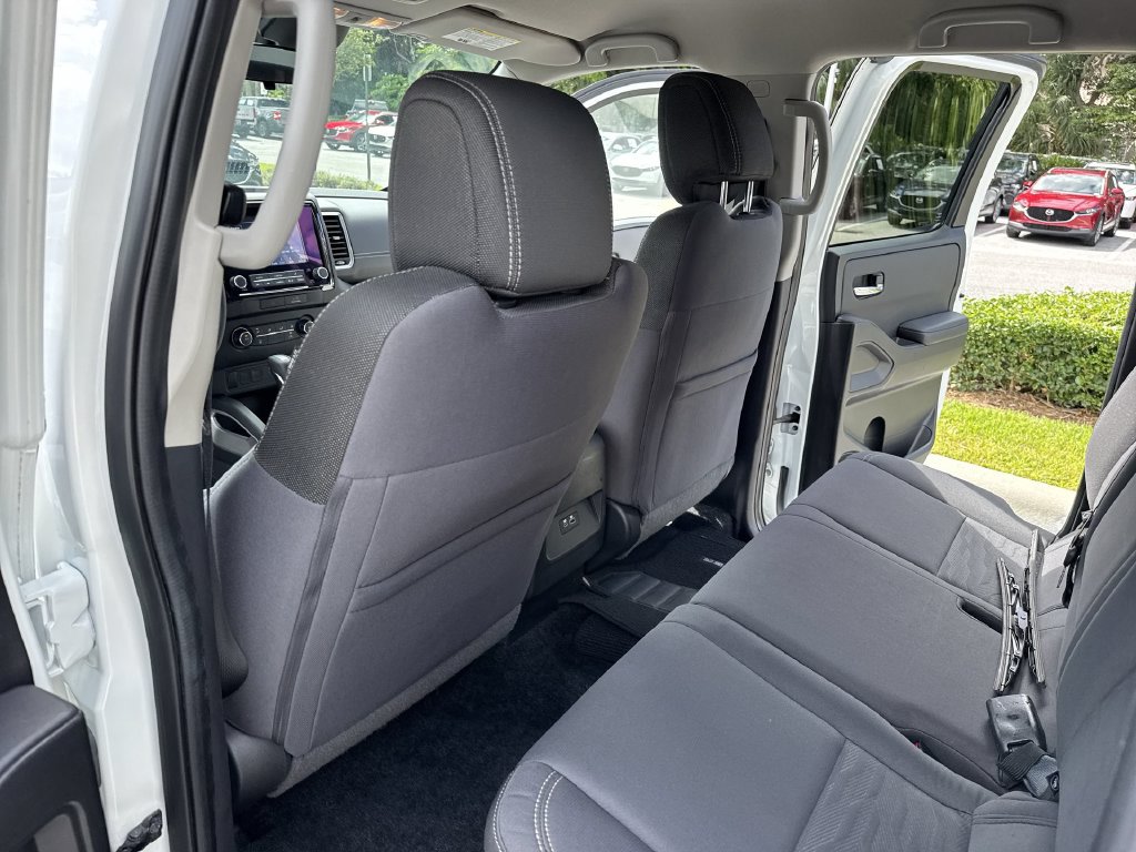 Used 2022 Nissan Frontier SV AWD/4WD image 34