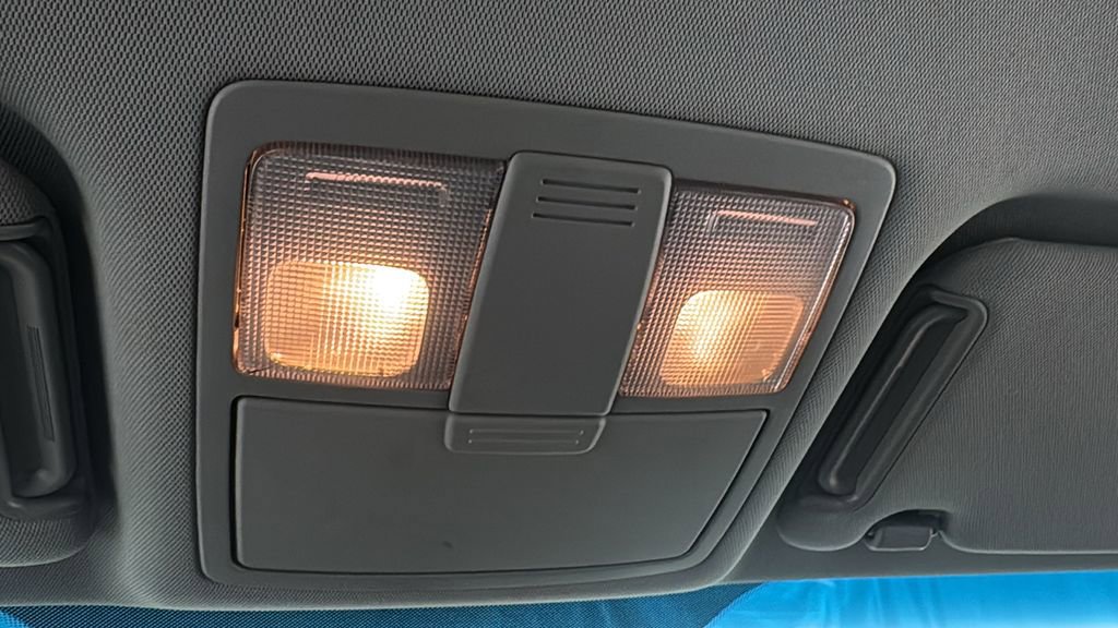 Used 2013 Kia Sorento LX w/ Third Row Pkg image 32