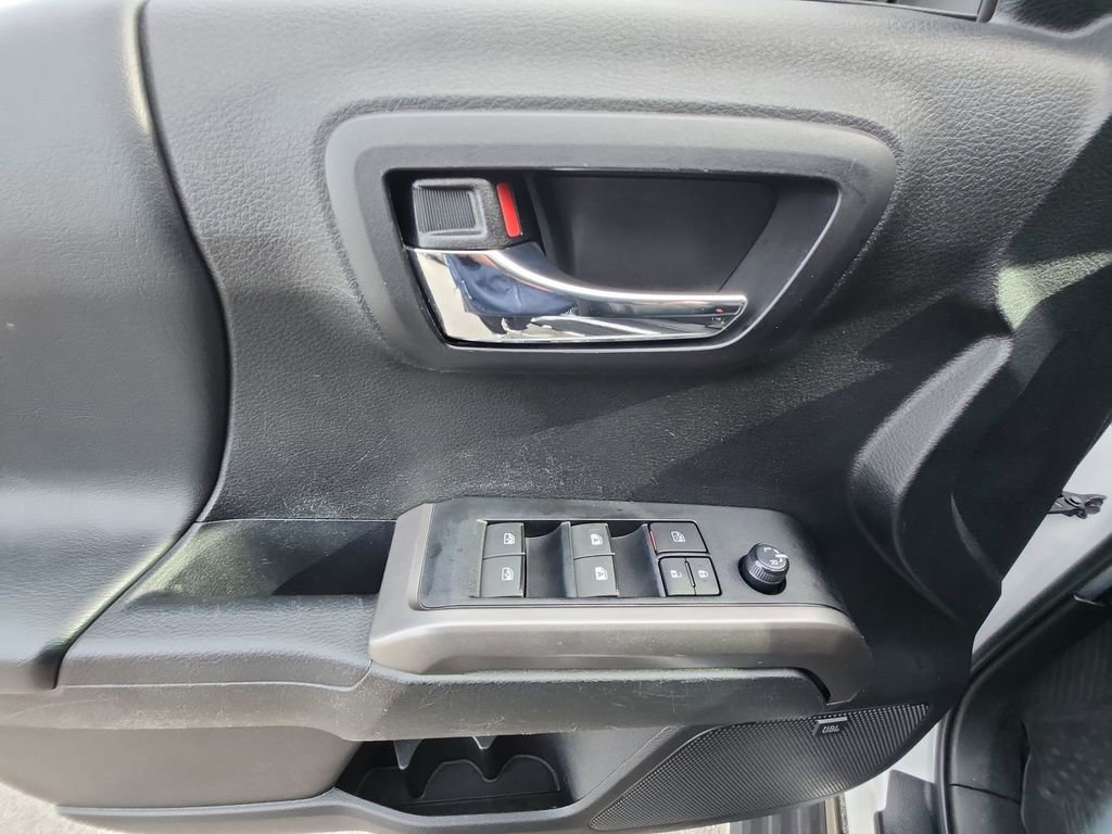 Used 2023 Toyota Tacoma Limited image 27