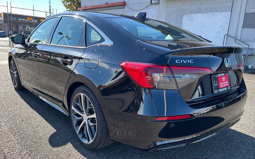 Used 2023 Honda Civic Touring image 7
