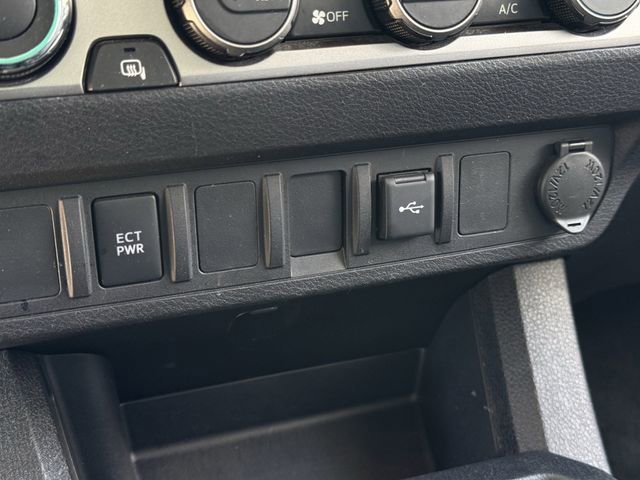 Used 2023 Toyota Tacoma SR AWD/4WD image 23