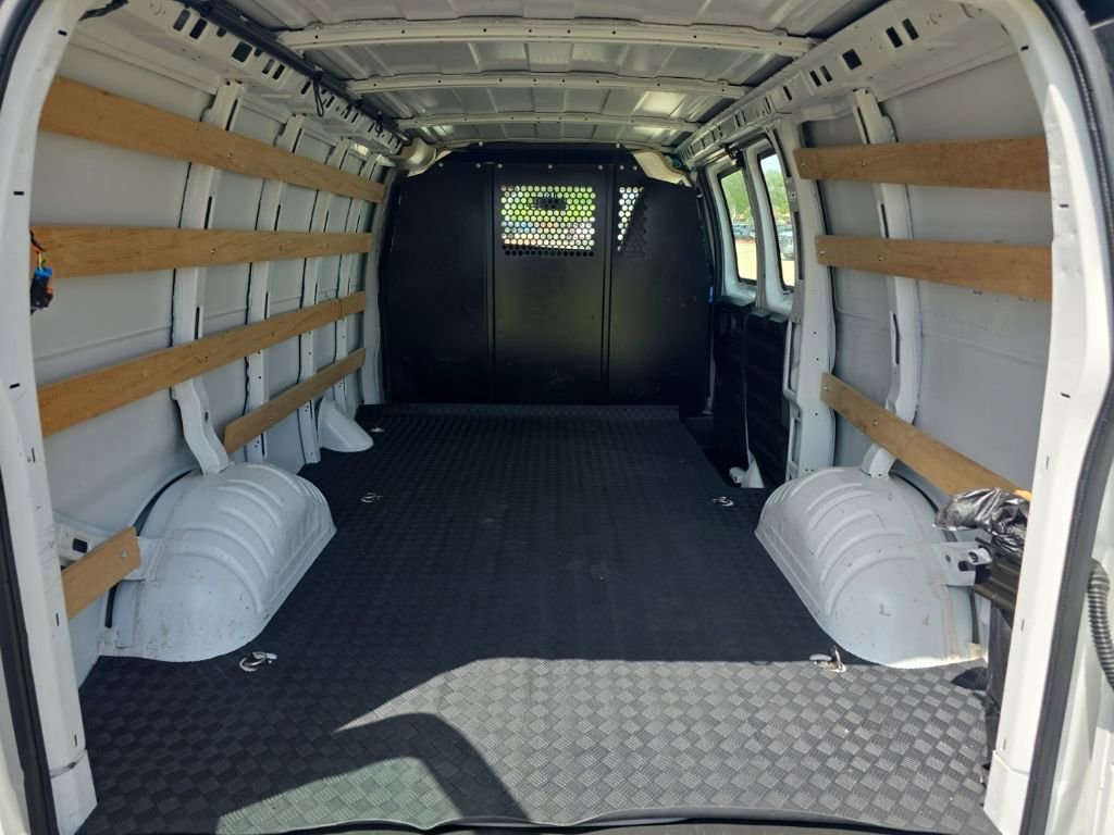 Used 2024 Chevrolet Express 2500 w/ Driver Convenience Package image 18