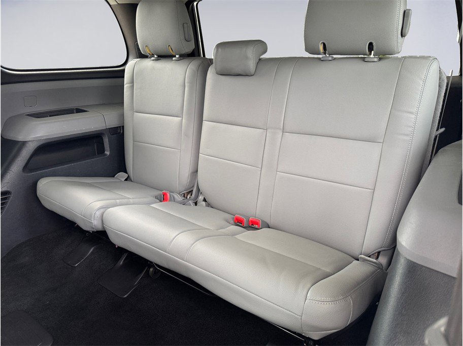 Used 2016 Toyota Sequoia SR5 AWD/4WD image 25