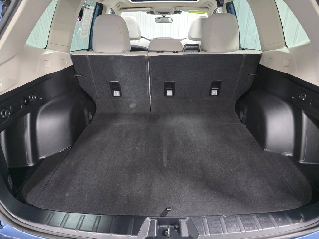 Used 2023 Subaru Forester Premium AWD/4WD image 11
