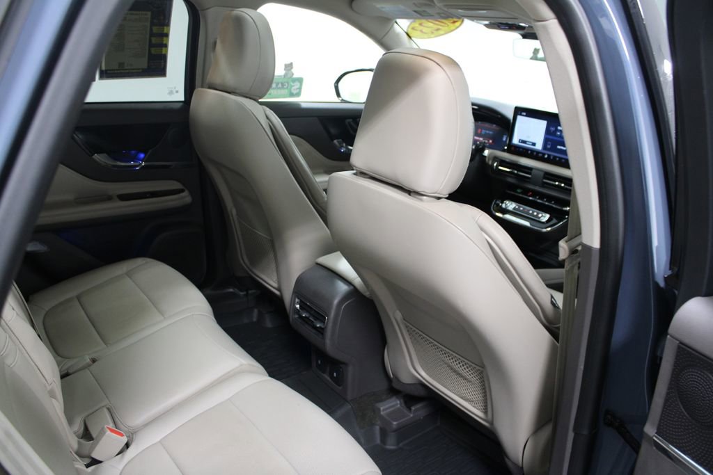 Used 2023 Lincoln Corsair Reserve w/ Equipment Group 201A image 33