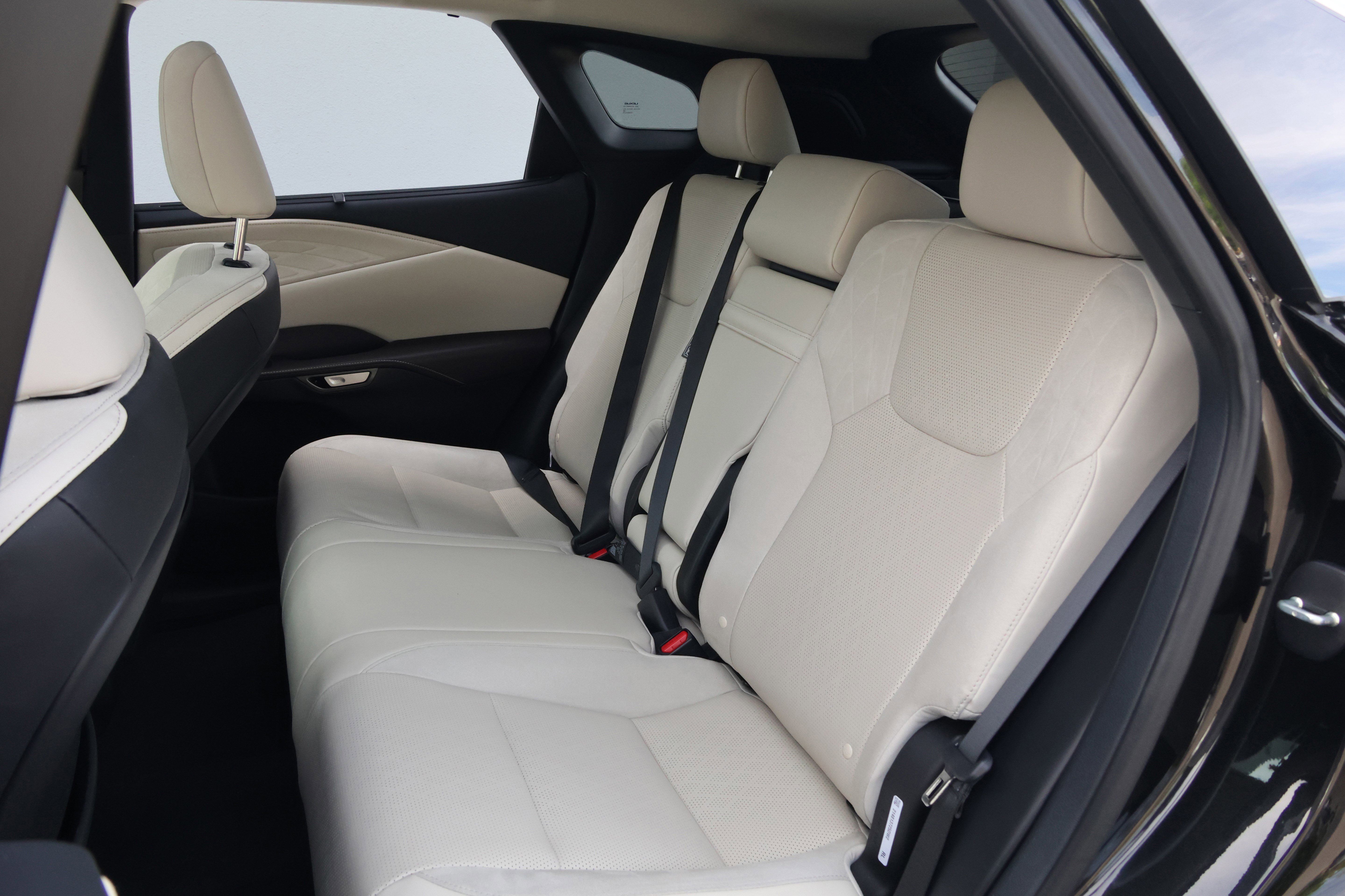 Certified 2023 Lexus RX 350 FWD w/ Cold Area Package image 37
