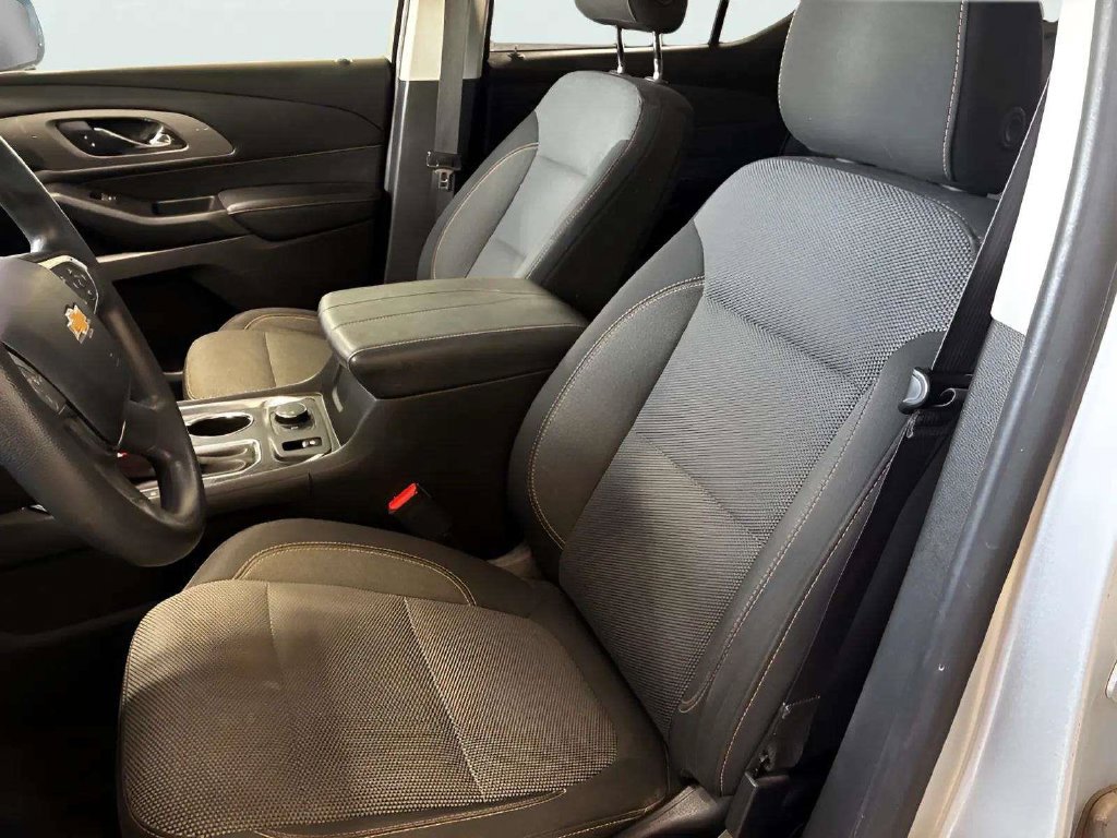 Used 2019 Chevrolet Traverse LS FWD image 9