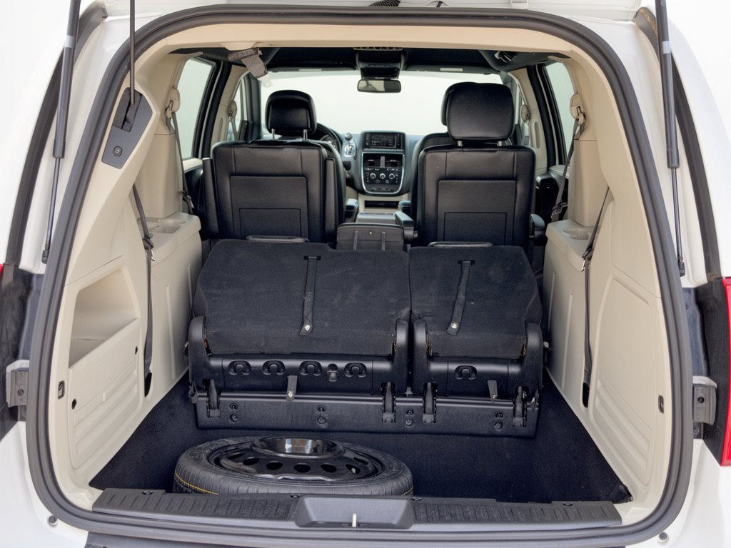 Used 2019 Dodge Grand Caravan SXT FWD image 28