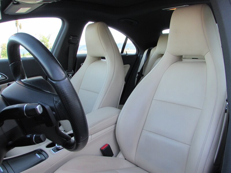 Used 2015 Mercedes-Benz CLA 250 image 10