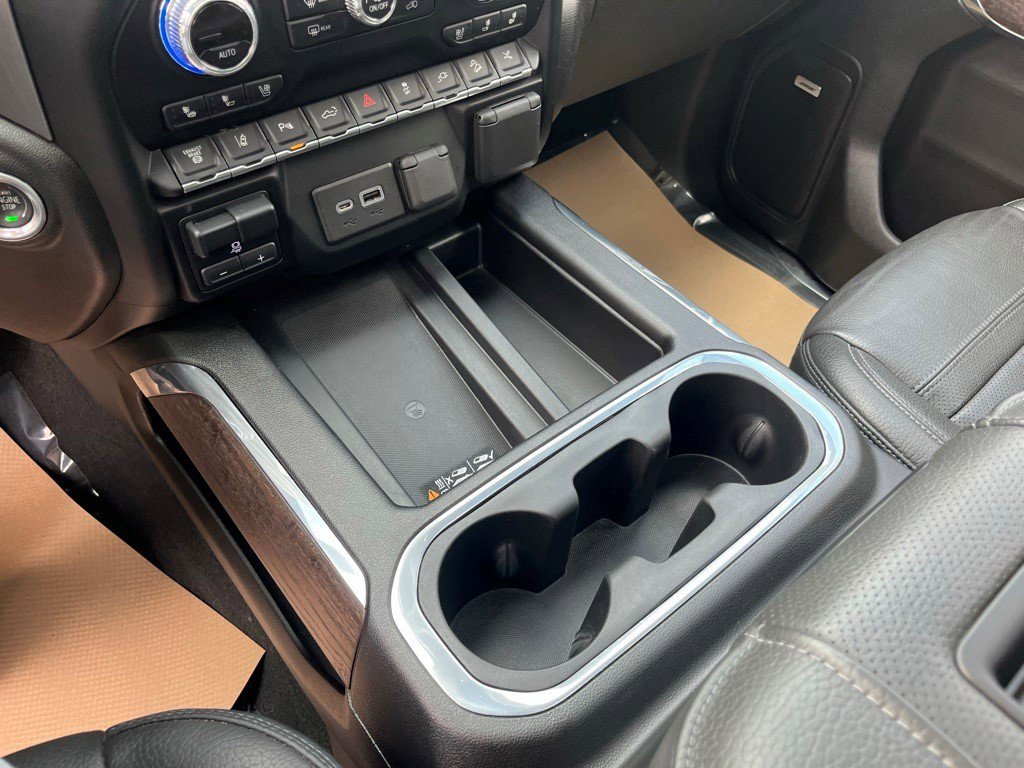 Certified 2021 GMC Sierra 3500 Denali w/ Denali Ultimate Package image 4