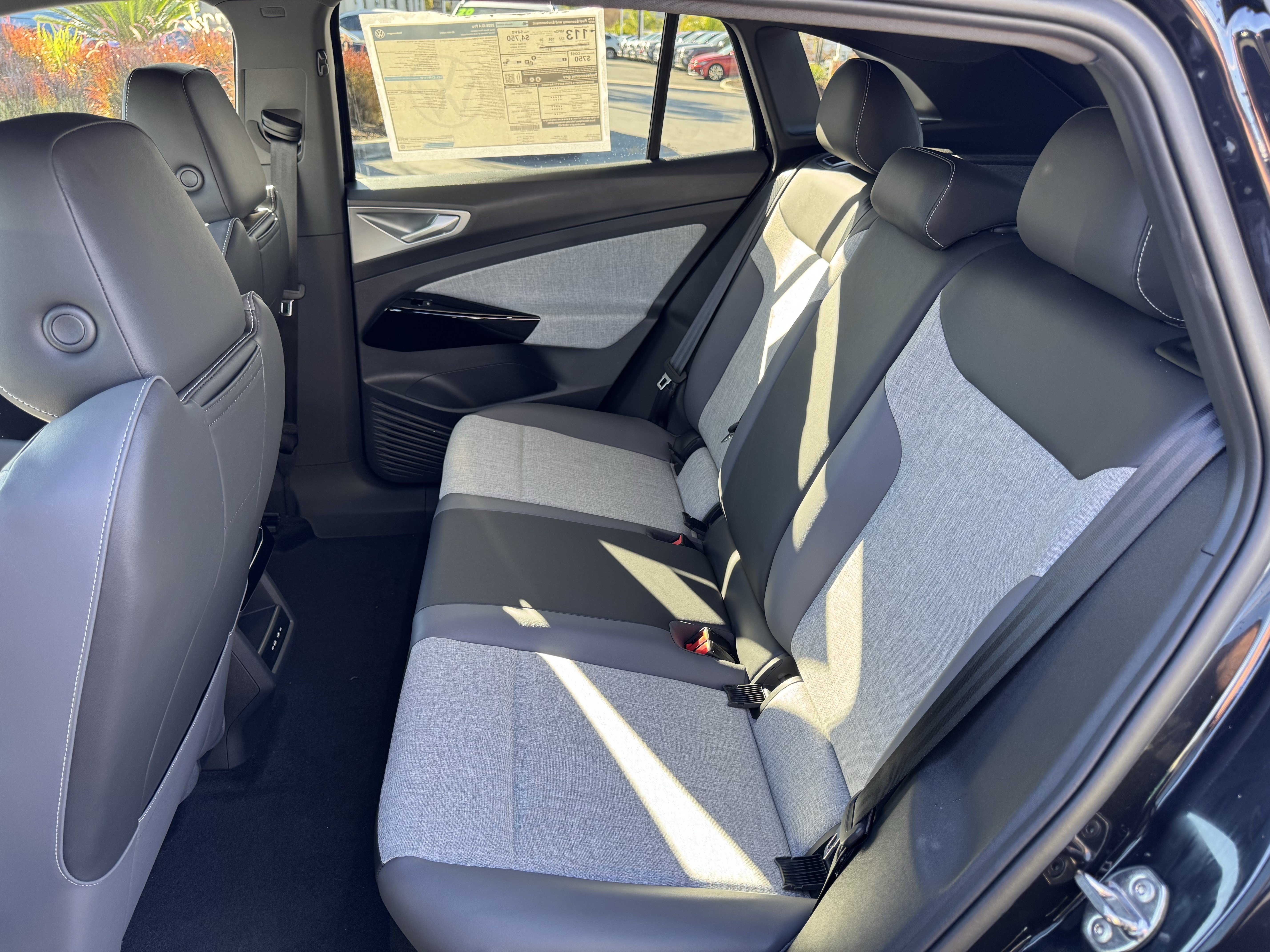 New 2026 Volkswagen ID.4 Pro RWD image 30