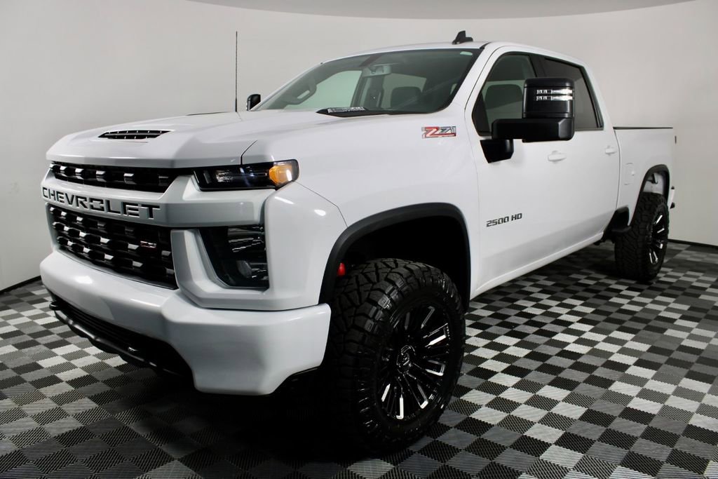 Used 2023 Chevrolet Silverado 2500 LT image 4