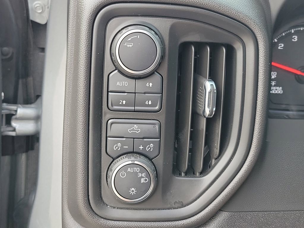 Used 2024 Chevrolet Silverado 1500 Custom Trail Boss image 30