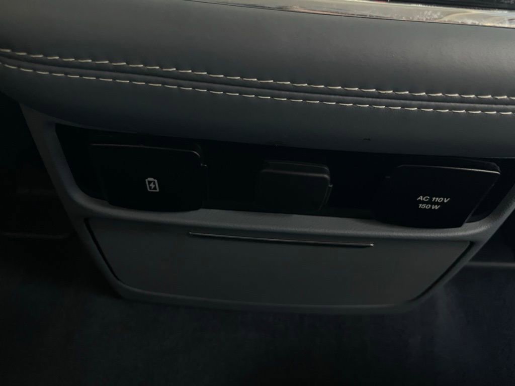 Used 2021 Lincoln Navigator Black Label w/ Cargo Convenience Package image 28