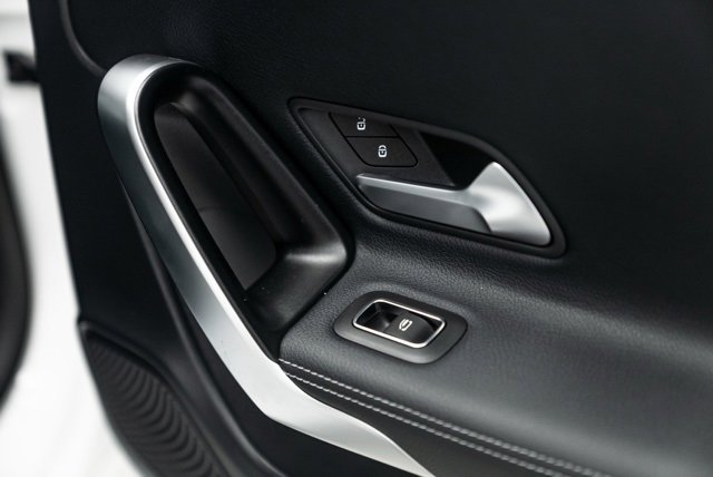 Used 2025 Mercedes-Benz CLA 250 image 30