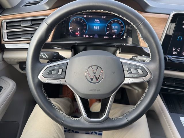 Used 2025 Volkswagen Atlas SE image 11